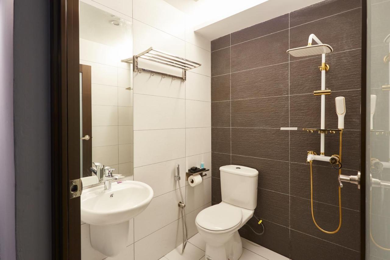Dream Luxury Hotel Muar Exterior foto