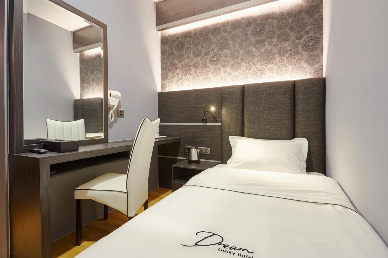 Dream Luxury Hotel Muar Exterior foto